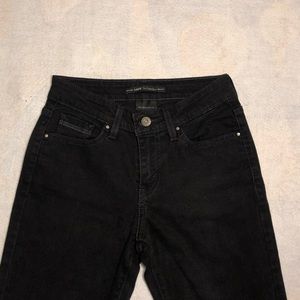 Levi’s Mid-Rise Skinny Black Jean